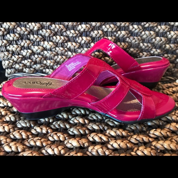 NWOT pink Wedge sandals - Picture 2 of 7